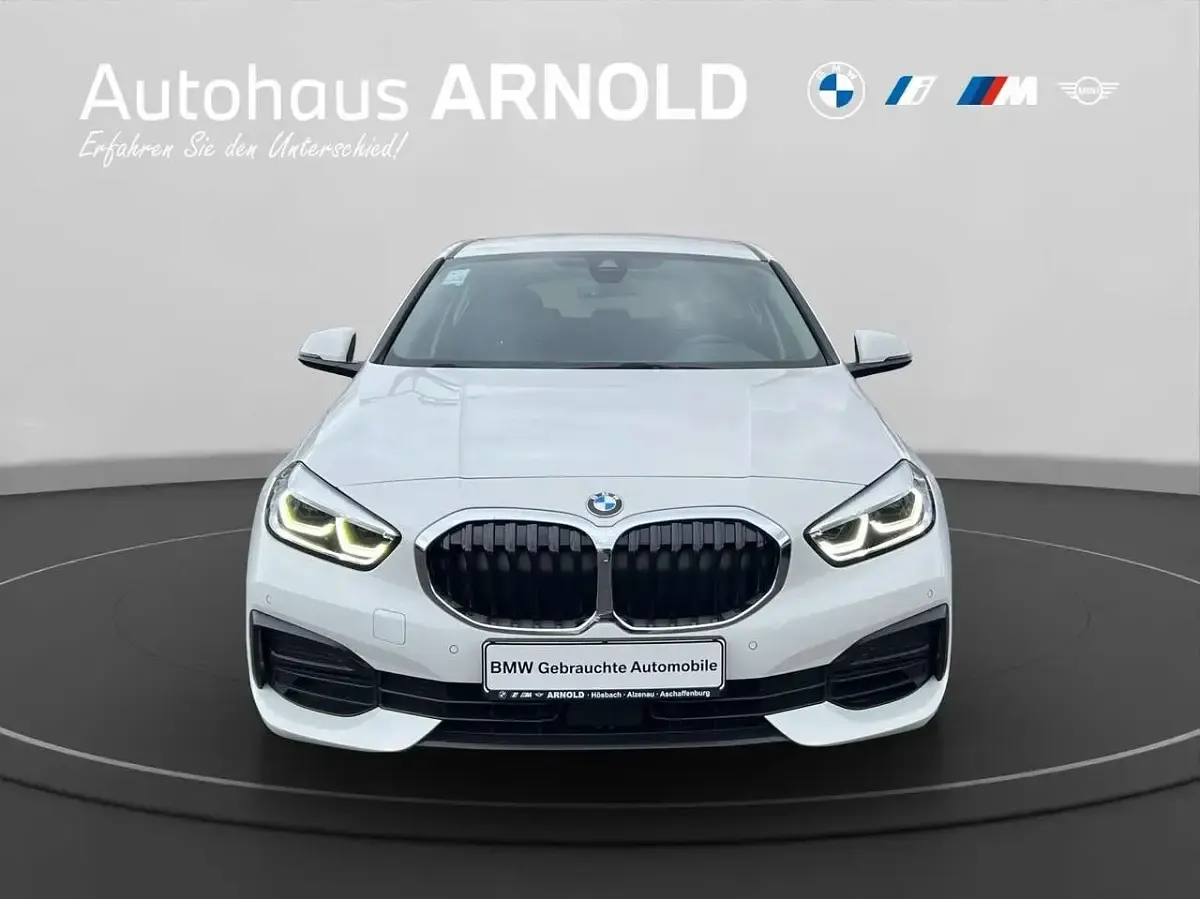 Gebraucht BMW 116 Advantage 109 PS (80 kW) 2023 Alpinweiß uni Kleinwagen