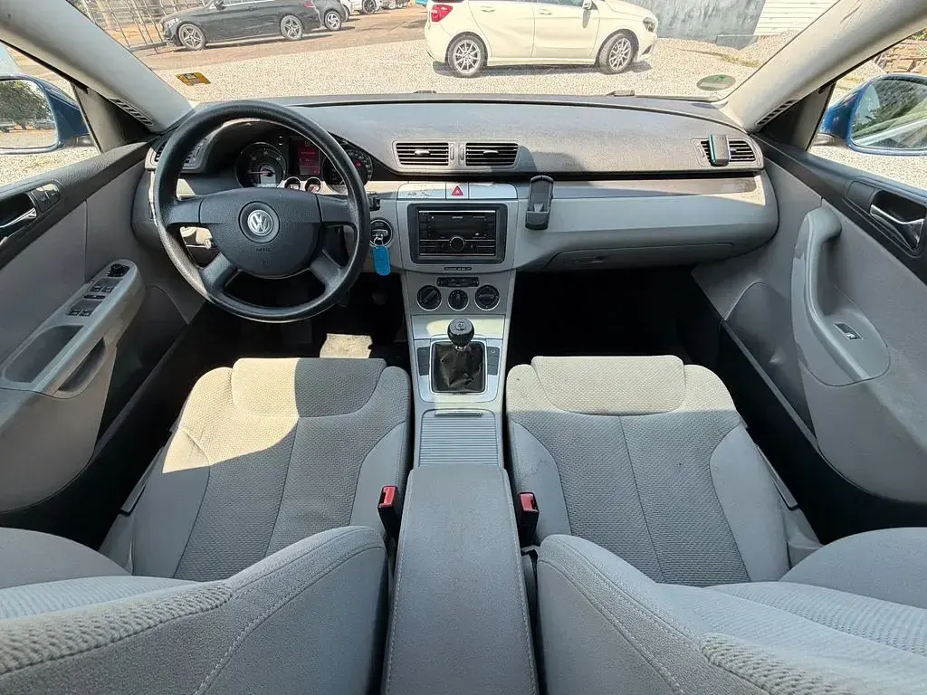 Gebraucht VW Passat Comfortline 140 PS (102 kW) 2005 Blau Kombi