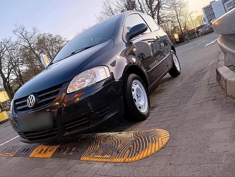 Second-hand VW Fox 54 CP (39 kW) 2004 Negru Hatchback