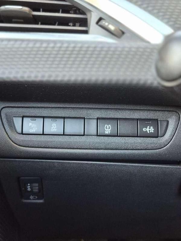 Gebraucht Peugeot 2008 Access 82 PS (60 kW) 2015 Rot SUV