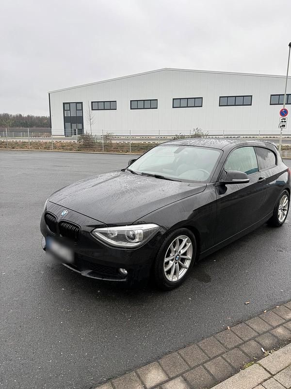 Gebraucht BMW 120 M Performance 184 PS (135 kW) 2014 Schwarz Kleinwagen