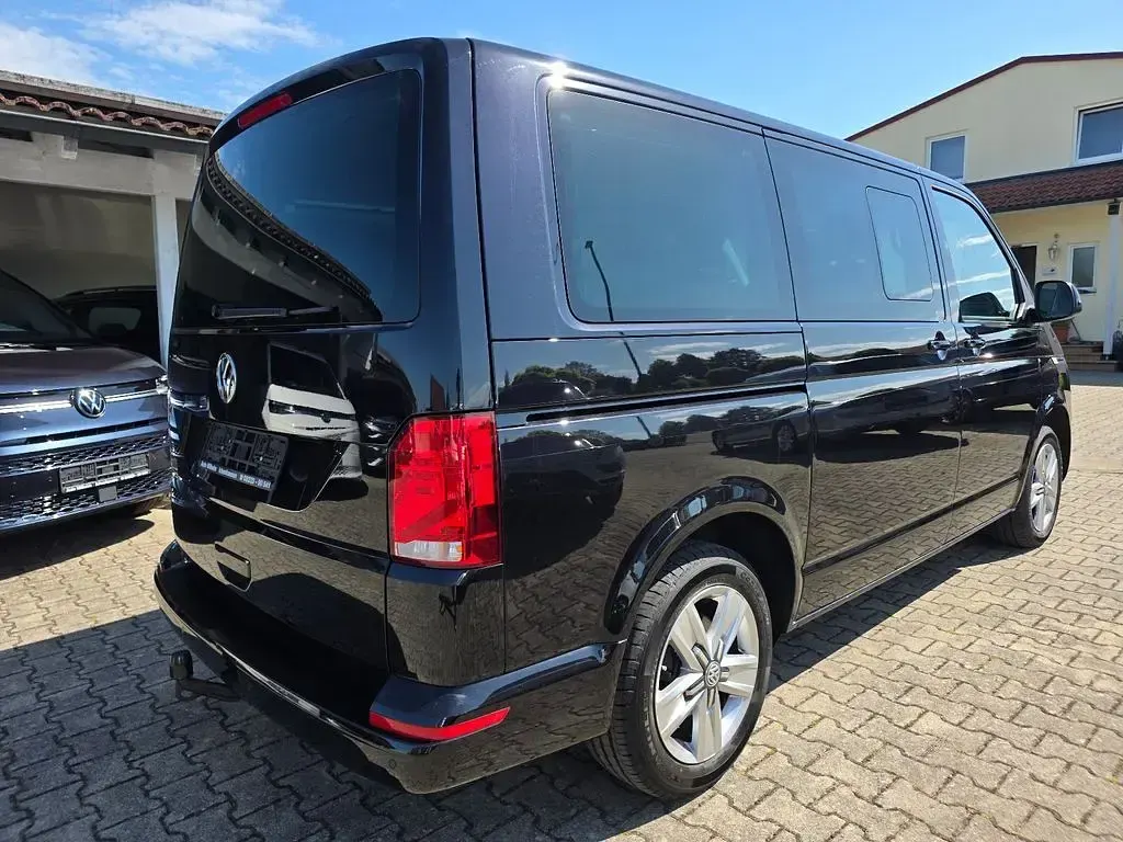 Gebraucht VW Multivan Comfortline 150 PS (110 kW) 2021 Schwarz Van / Kleinbus