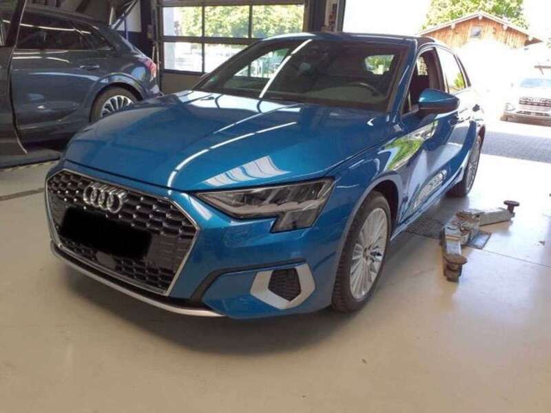 Atollblau metallic Gebraucht 2022 Audi A3 Advanced Plus Limousine | 23.730 € (Fairer Preis) - Bild 1/4