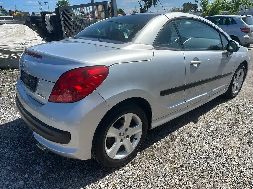 Gebraucht Peugeot 207 CC Sport 120 PS (88 kW) 2007 Grau Cabrio