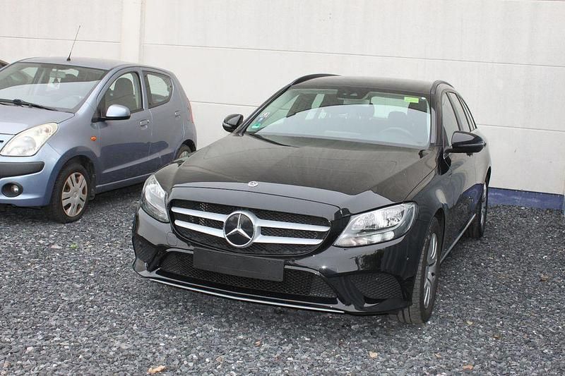 Gebraucht Mercedes C220 194 PS (142 kW) 2020 Schwarz Kombi
