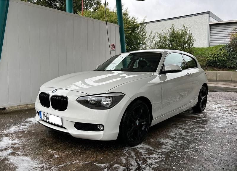 Weiß Gebraucht 2013 BMW 116 Kleinwagen | 6.000 € (Superpreis) - Bild 1/4