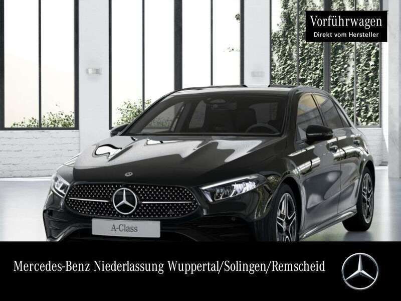 Nachtschwarz Gebraucht 2025 Mercedes A180 AMG Limousine | 44.998 € - Bild 1/4