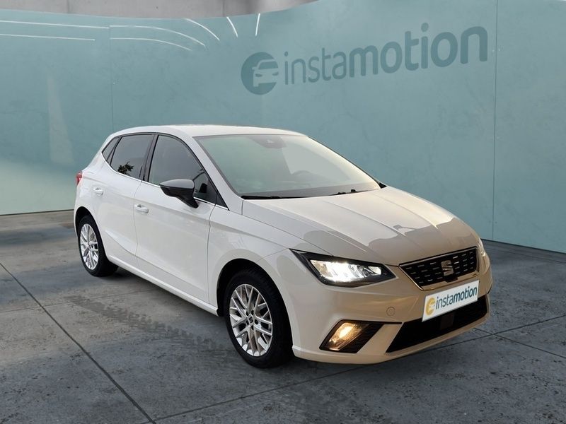 Weiß Gebraucht 2023 Seat Ibiza XCELLENCE Limousine | 17.790 € (Fairer Preis) - Bild 1/4