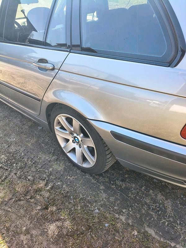 Gebraucht BMW 330 204 PS (150 kW) 2003 Andere farben Kombi