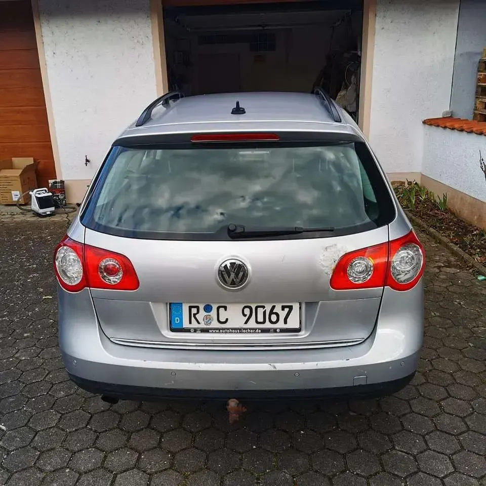 Gebraucht VW Passat Trendline 102 PS (75 kW) 2009 Grau Kombi