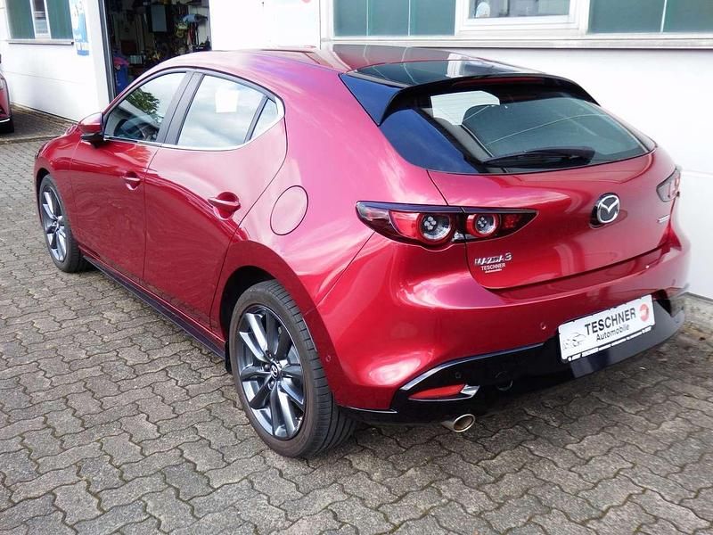 Gebraucht Mazda 3 Selection 122 PS (89 kW) 2019 Magmarot Limousine