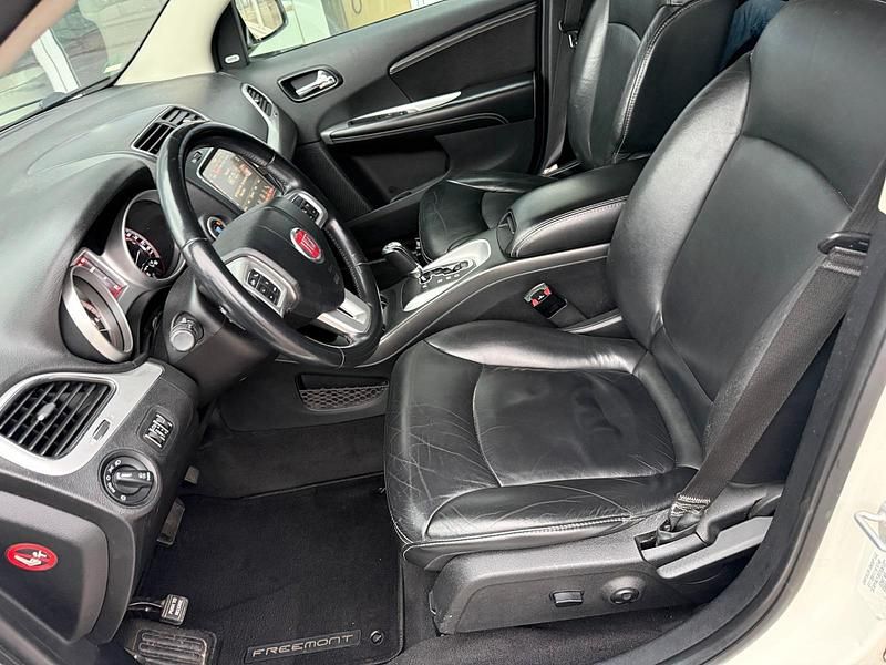 Gebraucht Fiat Freemont 170 PS (125 kW) 2013 Weiß SUV