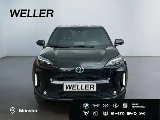 Gebraucht Toyota Yaris Connect Style 116 PS (85 kW) 2024 Mysticschwarz mica Kleinwagen