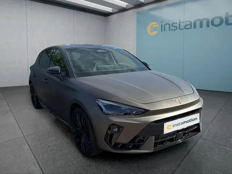 Neu Cupra Leon VZ 300 PS (220 kW) 2026 Gold Kleinwagen