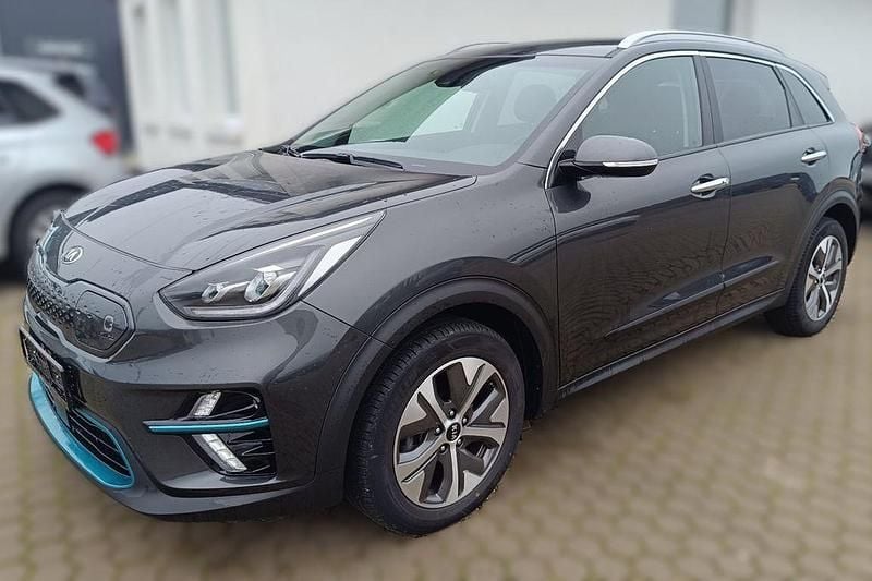 Grau Gebraucht 2021 Kia e-Niro Plus SUV | 20.690 € (Guter Preis) - Bild 1/4