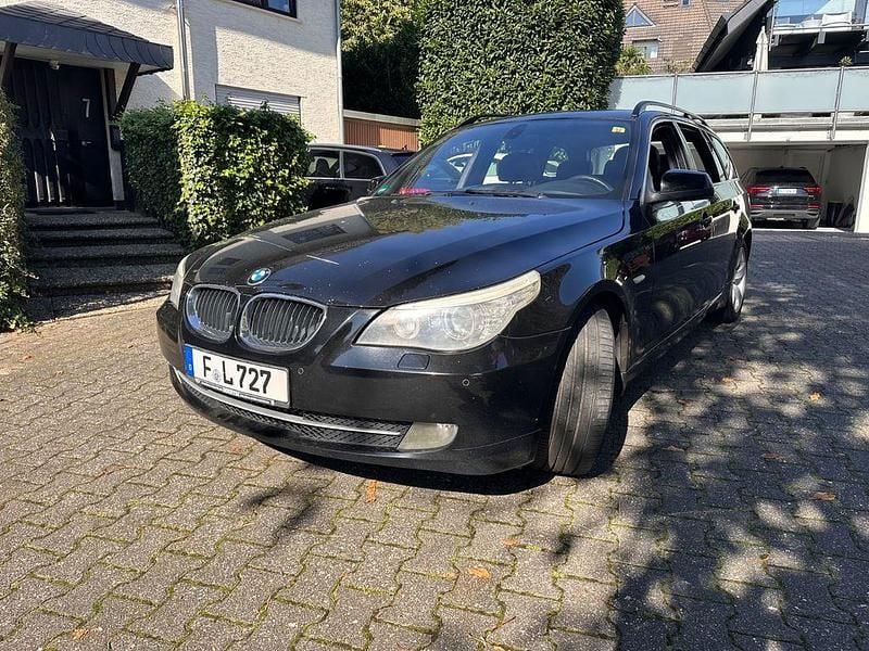 Schwarz Gebraucht 2009 BMW 520 Kombi | 3.500 € (Guter Preis) - Bild 1/4