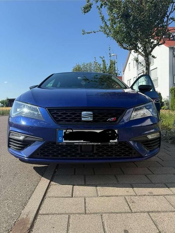 Second-hand Seat Leon CUPRA 300 CP (220 kW) 2018 Berlinǎ