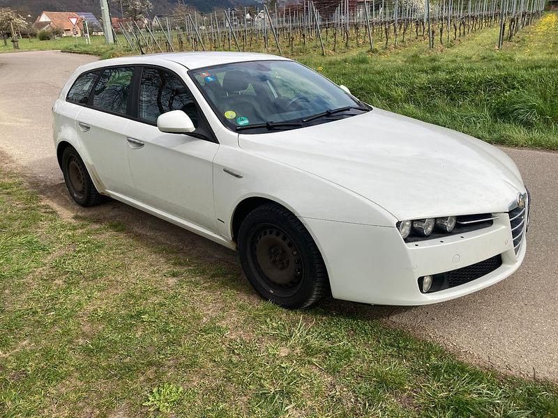 Gebraucht Alfa Romeo 159 170 PS (125 kW) 2010 Weiß Kombi