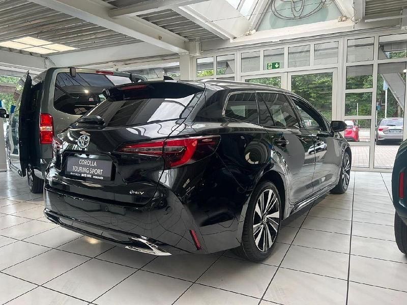 Neu Toyota Corolla 196 PS (144 kW) 2025 Schwarz Limousine