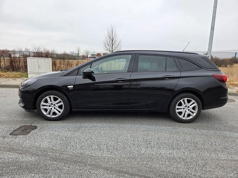 Gebraucht Opel Astra Basis 110 PS (80 kW) 2020 Schwarzmetallic Kombi