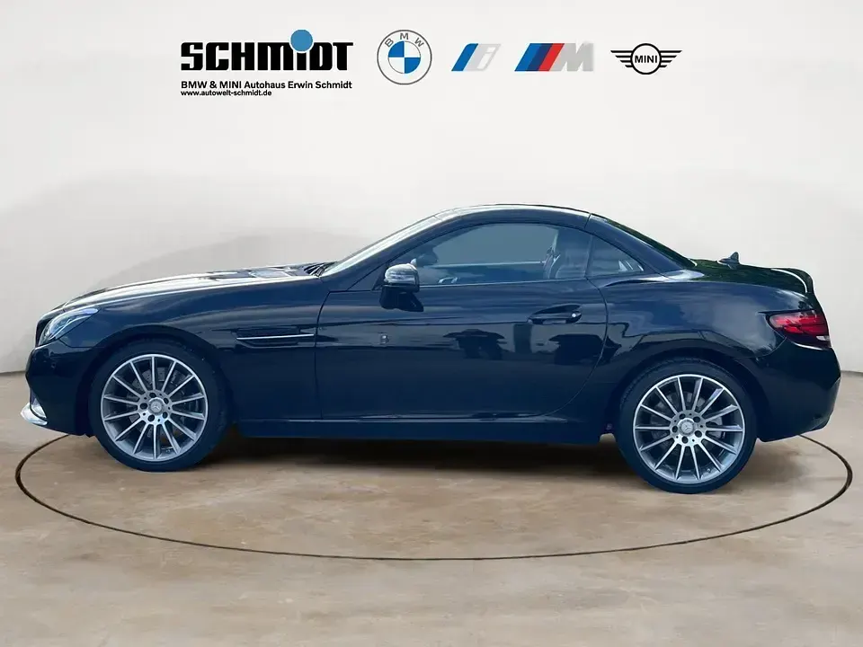 Gebraucht Mercedes SLC200 AMG line Plus 184 PS (135 kW) 2016 Obsidianschwarz Cabrio