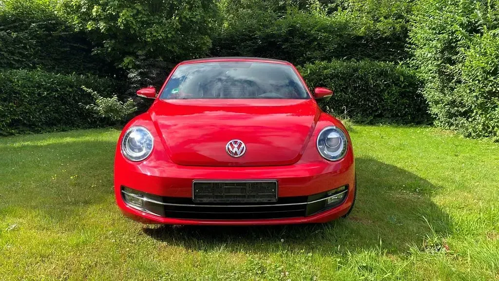 Gebraucht VW Beetle 105 PS (77 kW) 2013 Rot Kleinwagen