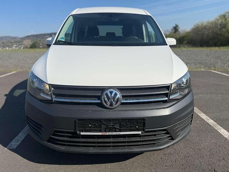 Second-hand VW Caddy Maxi 131 CP (96 kW) 2020 Alb Monovolum