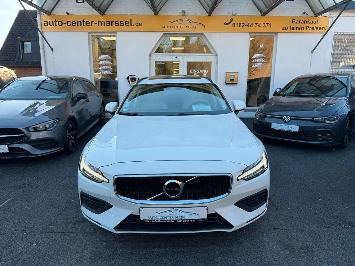 Gebraucht Volvo V60 197 PS (144 kW) 2022 Weiß Kombi
