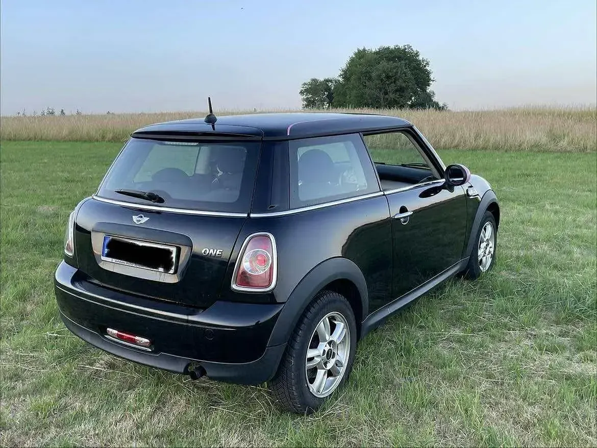 Gebraucht Mini ONE 75 PS (55 kW) 2013 Schwarz Kleinwagen