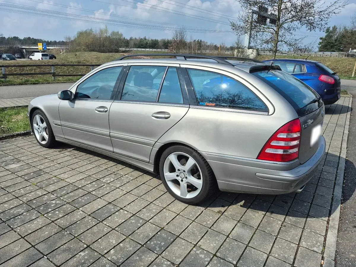 Gebraucht Mercedes C230 Avantgarde 204 PS (150 kW) 2007 Gold Kombi
