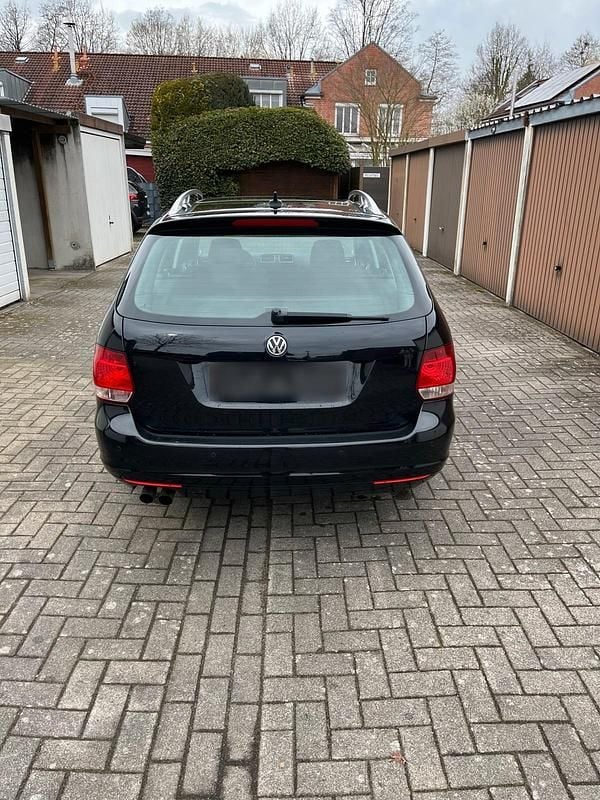 Gebraucht VW Golf VI 122 PS (89 kW) 2011 Schwarz Kleinwagen