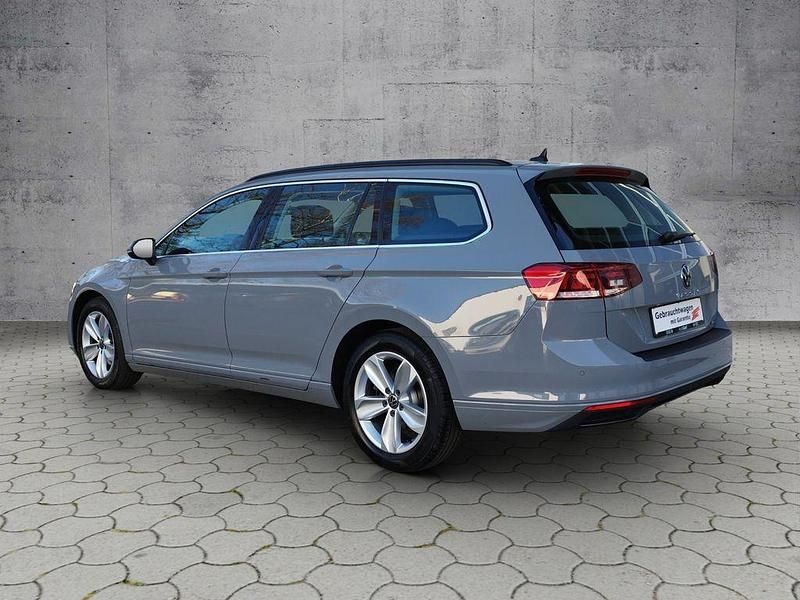 Gebraucht VW Passat Business 200 PS (147 kW) 2022 Mondsteingrau Kombi