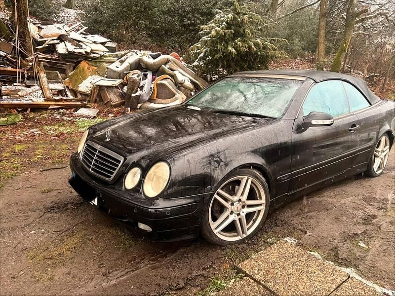 Schwarz Gebraucht 2001 Mercedes CLK200 Cabrio | 1.500 € - Bild 1/4
