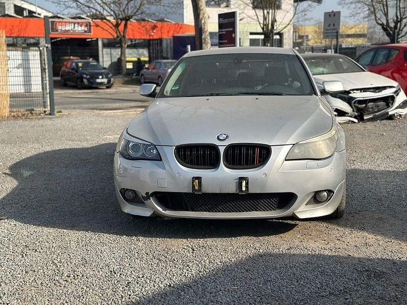 Second-hand BMW 525 218 CP (160 kW) 2005 Argintiu Berlinǎ