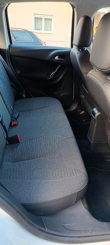 Gebraucht Citroën C3 Attraction 68 PS (50 kW) 2016 Weiß Kleinwagen