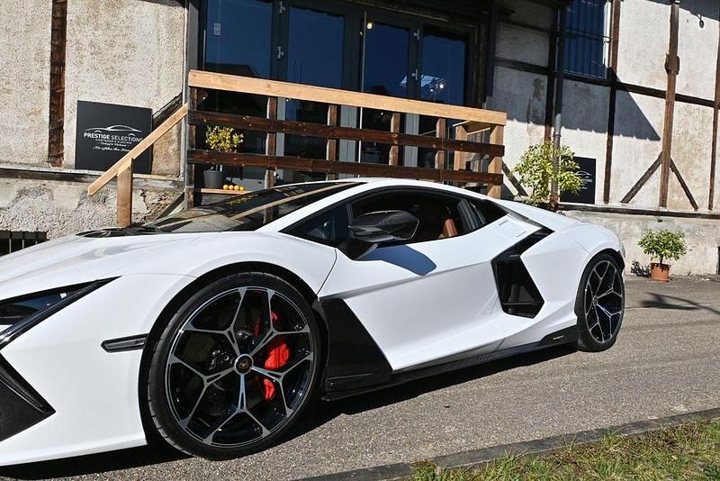 Gebraucht Lamborghini Revuelto 1016 PS (747 kW) 2024 Weiß Coupé
