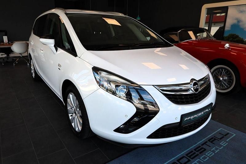 Weiß Gebraucht 2013 Opel Zafira Tourer Active Van / Kleinbus | 7.300 € (Fairer Preis) - Bild 1/4