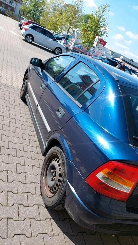 Usata Opel Astra 76 CV (55 kW) 2000 Blu Utilitaria