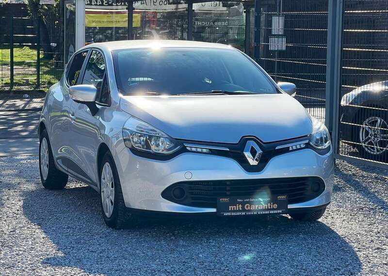 Platingrau Gebraucht 2016 Renault Clio IV Kleinwagen | 7.390 € (Guter Preis) - Bild 1/4