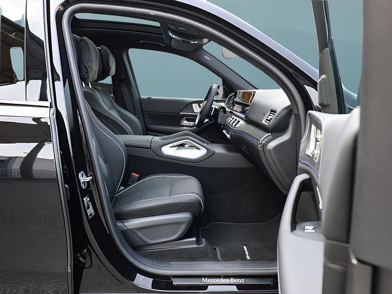 Gebraucht Mercedes GLS450 367 PS (269 kW) 2026 Schwarz SUV