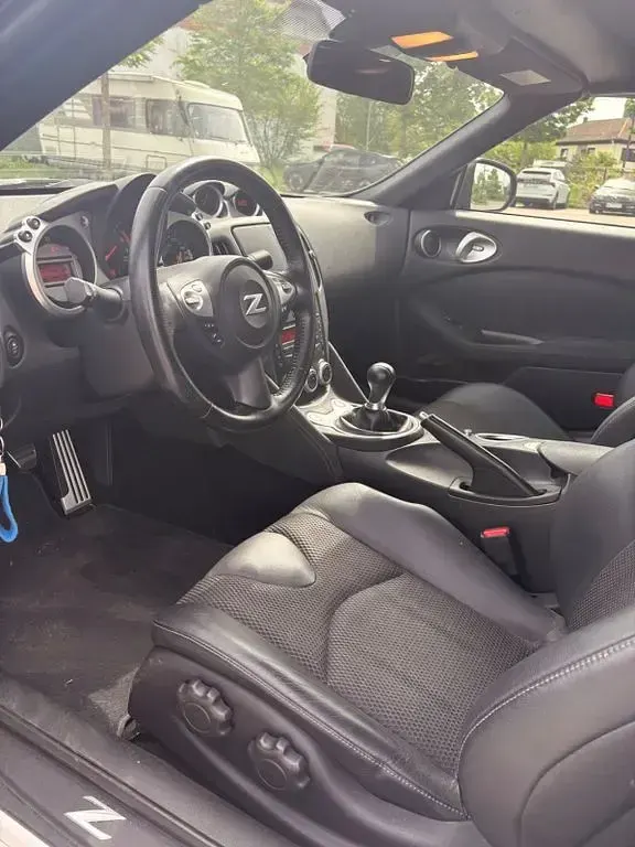 Gebraucht Nissan 370Z 328 PS (241 kW) 2012 Weiß Cabrio