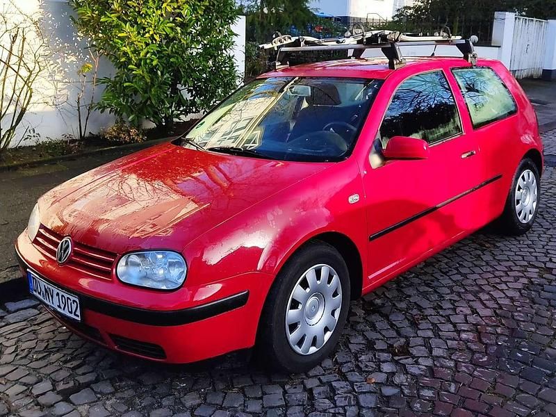 Rot Gebraucht 2001 VW Golf IV Limousine | 700 € (Fairer Preis) - Bild 1/4