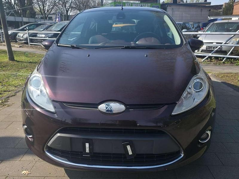 Gebraucht Ford Fiesta 82 PS (60 kW) 2009 Rot Kleinwagen