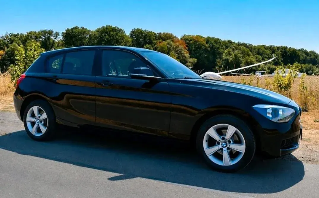 Gebraucht BMW 116 Sport Line 136 PS (100 kW) 2015 Schwarz Kleinwagen