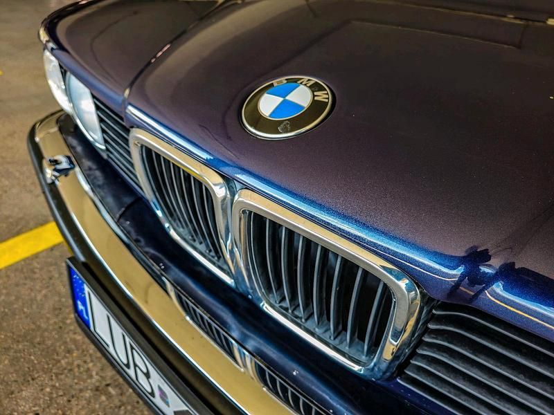 Blau Gebraucht 1987 BMW 735 Limousine | 18.000 € - Bild 1/4