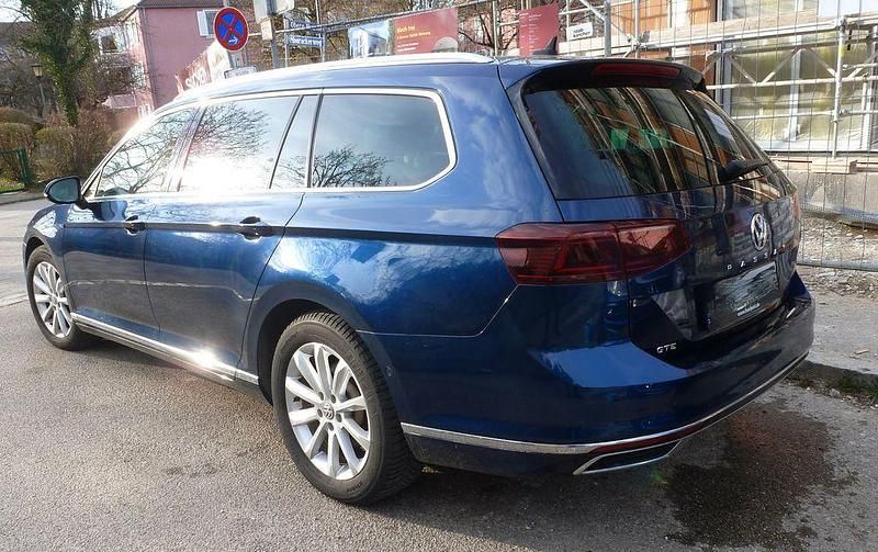 Gebraucht VW Passat GTE 218 PS (160 kW) 2020 Blau Kombi