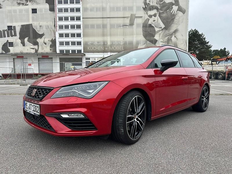 Rot Gebraucht 2018 Cupra Leon Kombi | 22.490 € (Fairer Preis) - Bild 1/4
