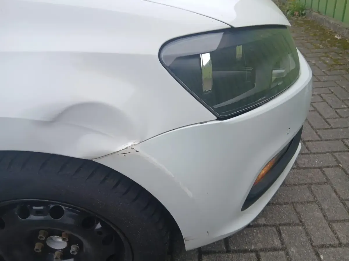 Gebraucht VW Polo 90 PS (66 kW) 2014 Weiß Kleinwagen