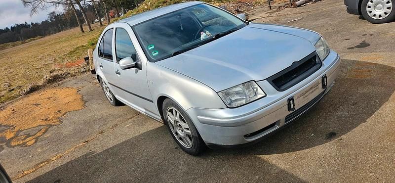 Gebraucht VW Bora 115 PS (84 kW) 1999 Silber Limousine