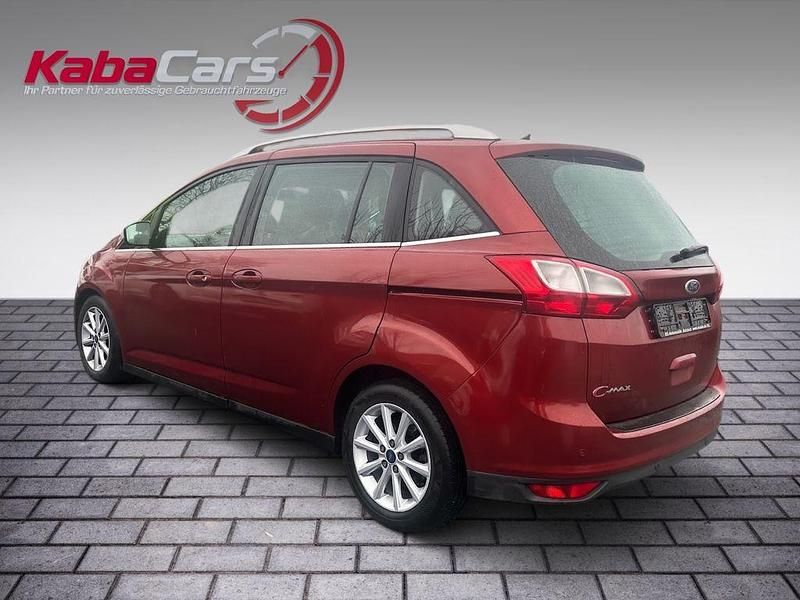 Gebraucht Ford Grand C-Max Titanium 182 PS (133 kW) 2016 Rot Van / Kleinbus